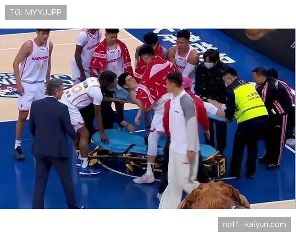 冯熙瑞脚踝重伤预计休战一年 深圳内线轮换再遭打击